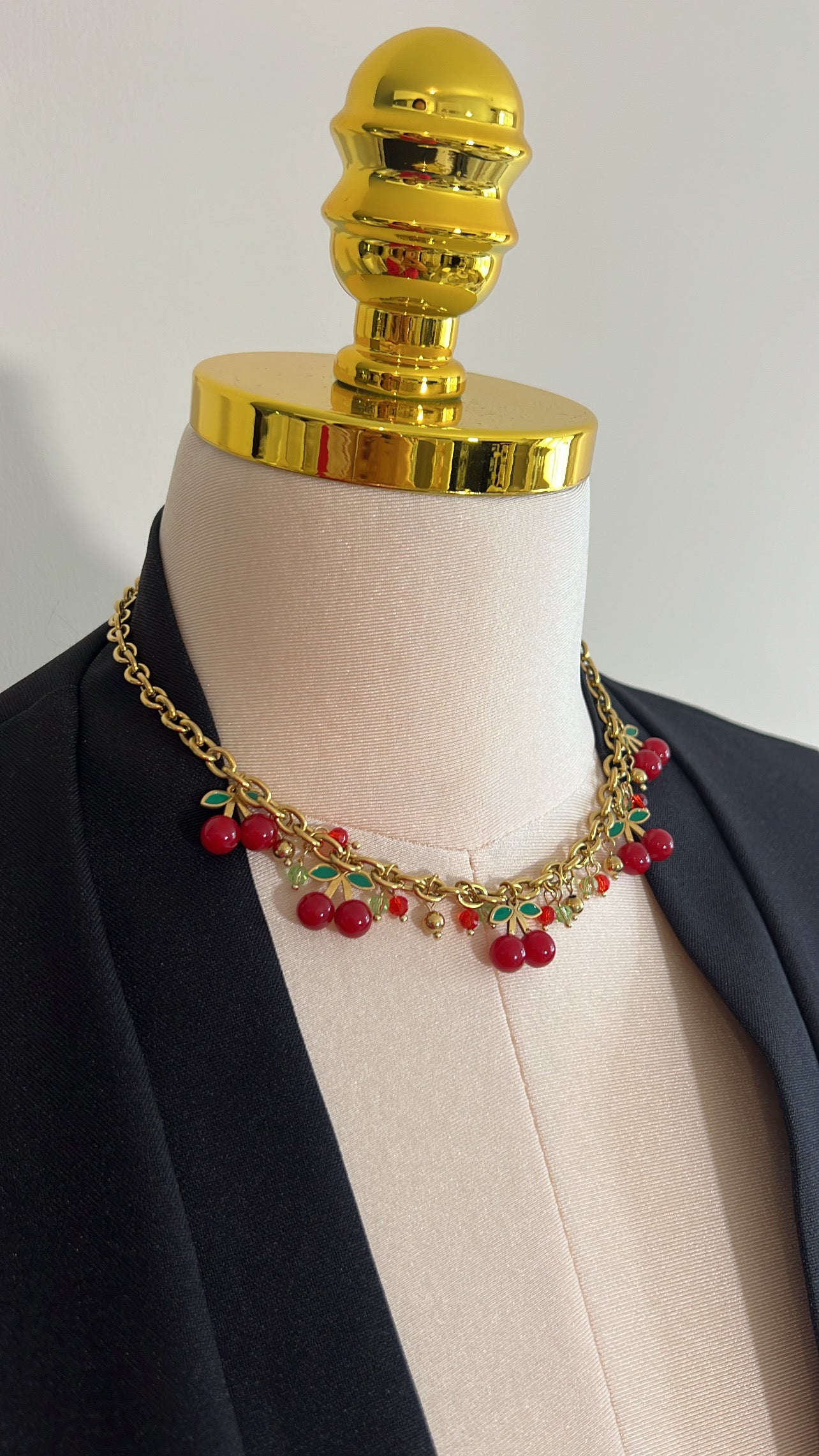 Collier cherry