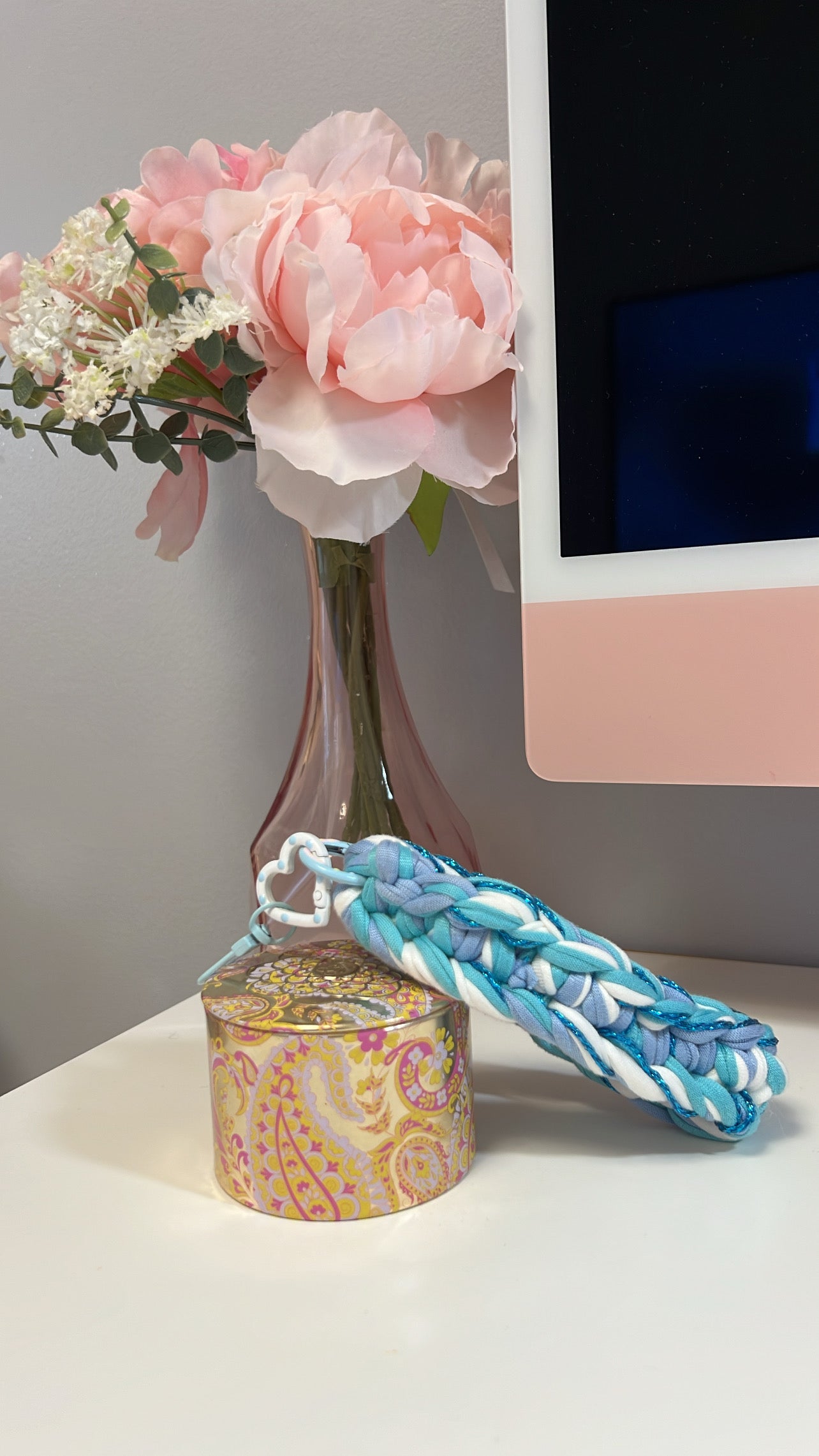 Phone handle / key ring