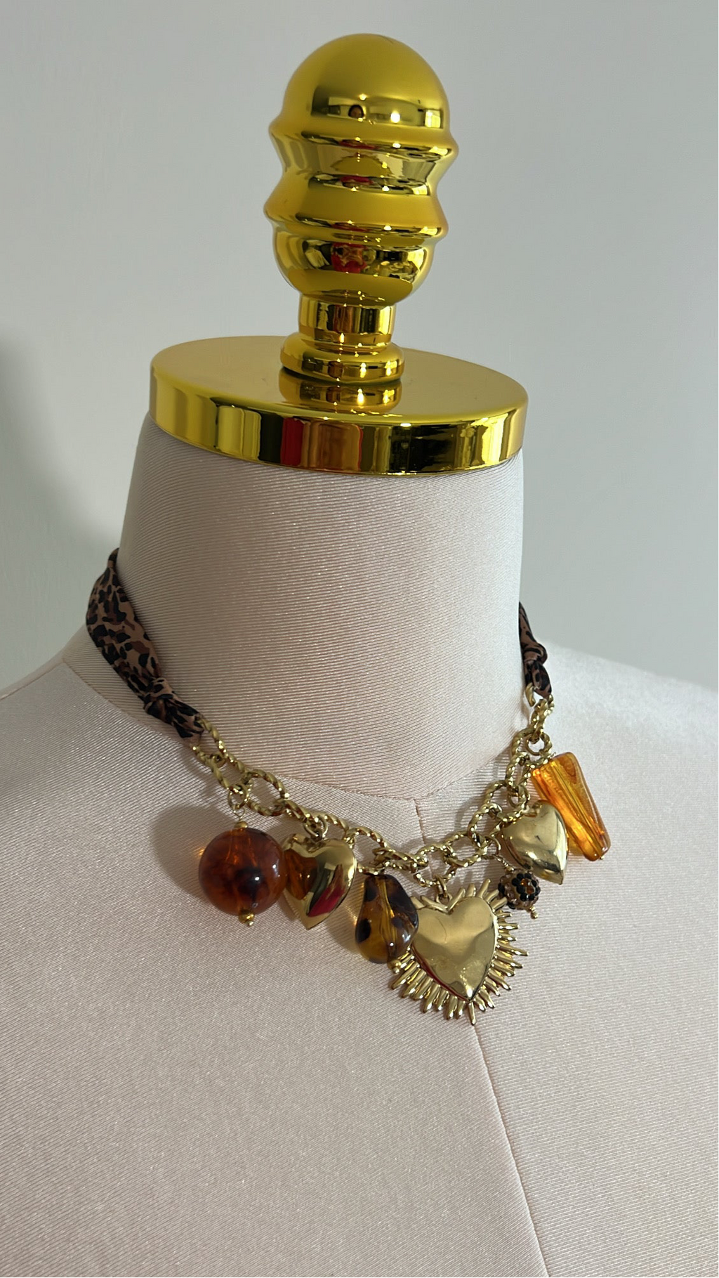 Collier léopard